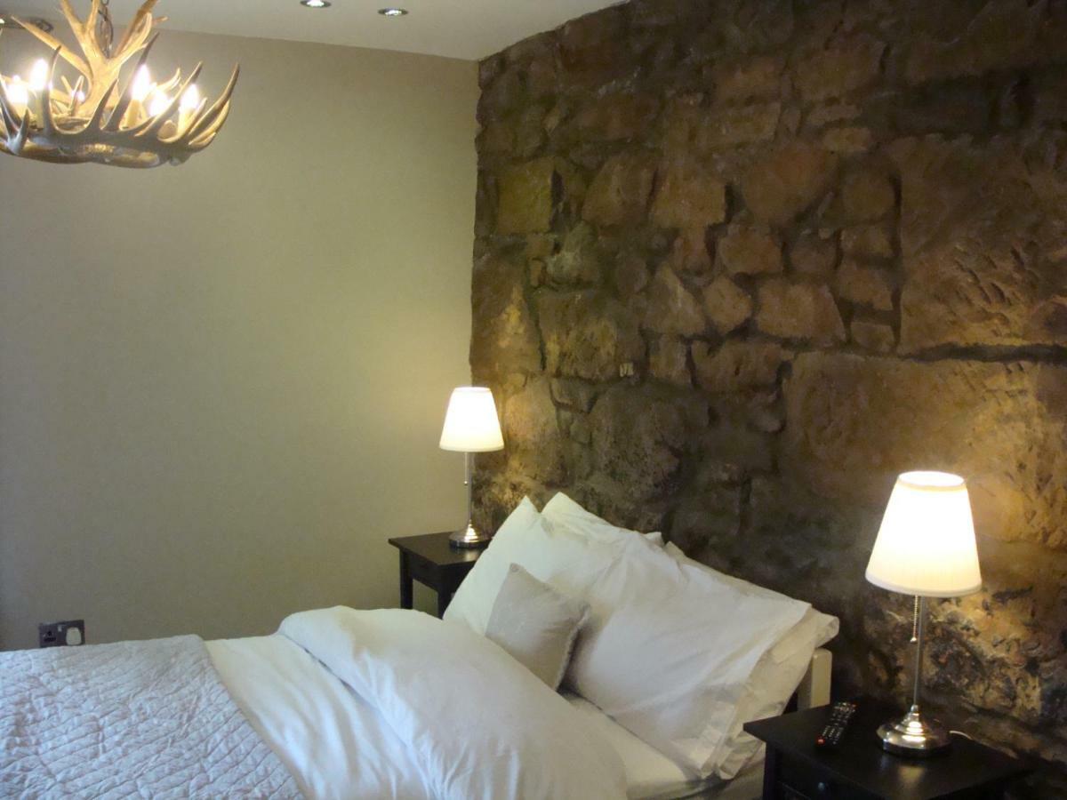 Riggend Farm Bed And Breakfast Airdrie Extérieur photo