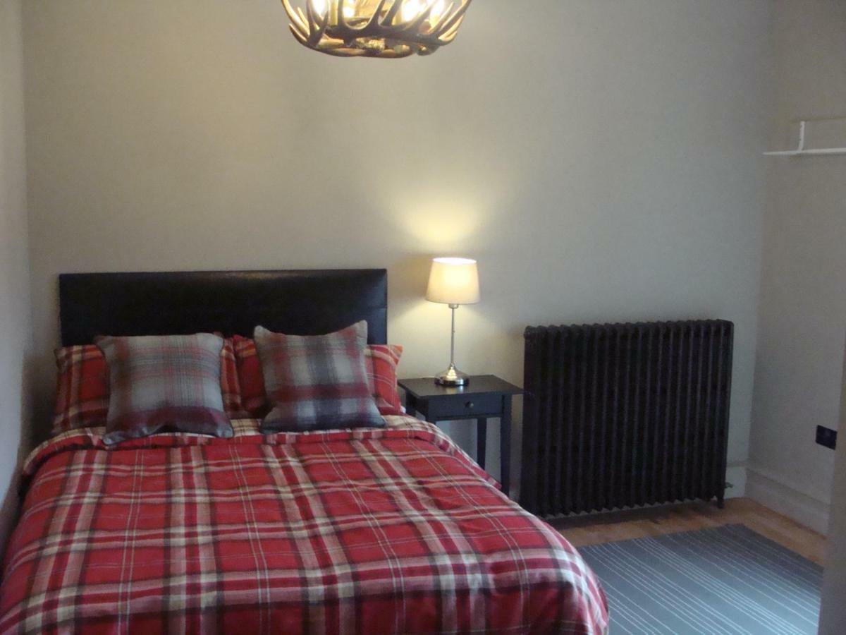 Riggend Farm Bed And Breakfast Airdrie Extérieur photo